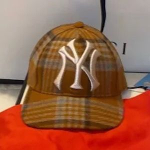 NWT Gucci wool NY Yankee cap